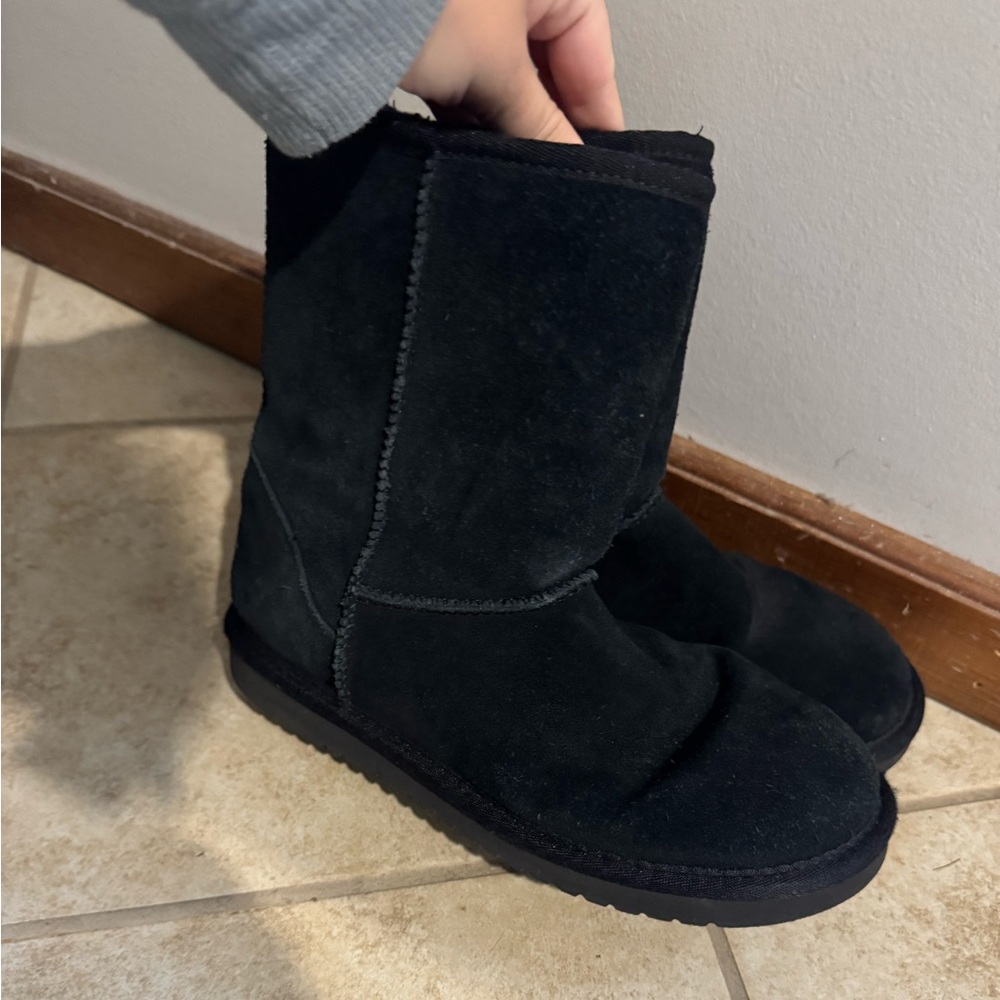 Kookaburra by UGG black boots